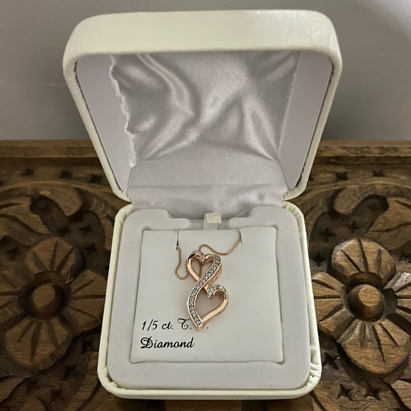 1/5ct diamond Rose Gold “love is forever” necklace - Picture 2 of 4
